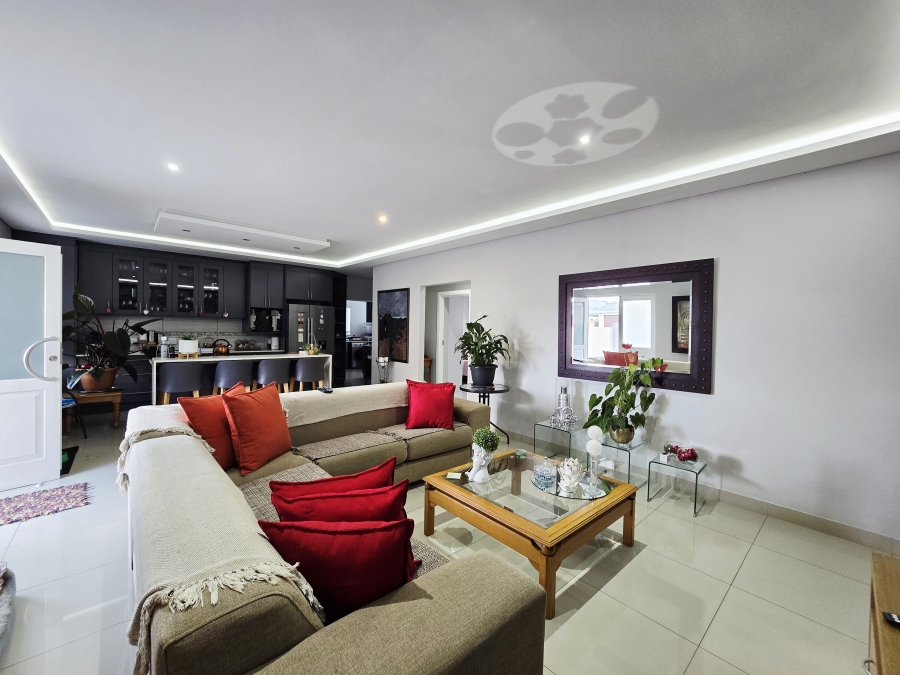 3 Bedroom Property for Sale in Kraaibosch Country Estate Western Cape